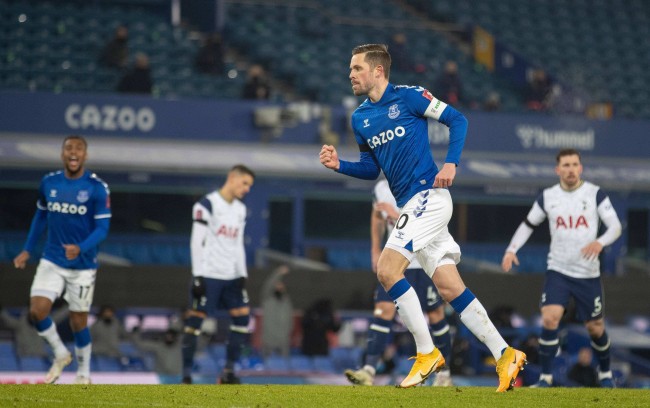 两次洞穿大 两次洞穿大